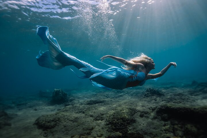 Private Underwater Photoshoot - Photo 1 of 9
